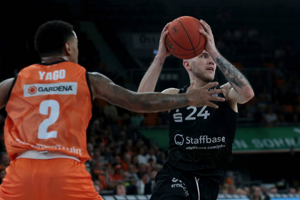 术特点和战 术特点和战